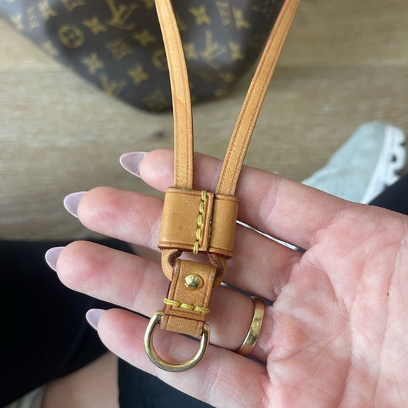 Beautiful authentic Louis Vuitton neverfull pink v limited edition! - Picture 4 of 11